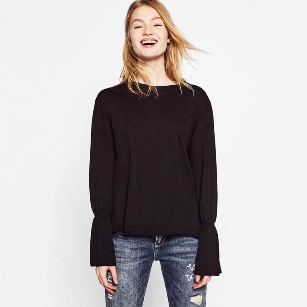 Zara Basic Bell Flare Sleeve Long Sleeve Top in Black - S